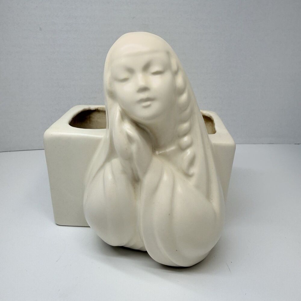 Vintage Haeger Pottery Matte Ivory Madonna Planter Virgin Mary Praying Saint